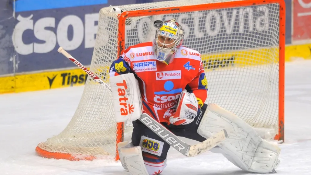 Brankář Robert Kristan z Pardubic