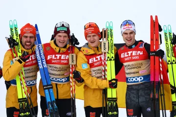 Vítězní němečtí sdruženáři Vinzenz Geiger, Johannes Rydzek, Wendelin Thannheimer a Julian Schmid