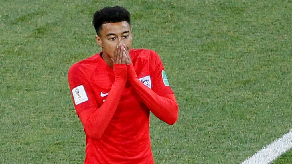 Jesse Lingard v zápase s Tuniskem