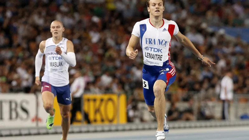 Čtvrtkař Máslák (vlevo)