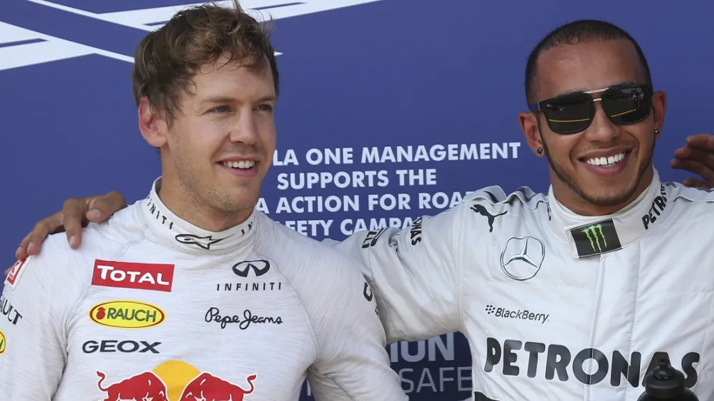 Sebastian Vettel a Lewis Hamilton