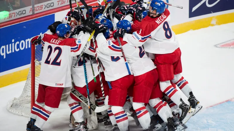 Radost českých hokejových juniorů z vítězství