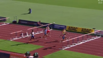 Rozběh desetibojaře Helceleta na 110 metrů překážek