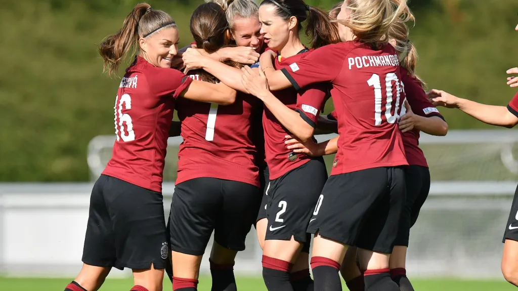 Radost fotbalistek Sparty