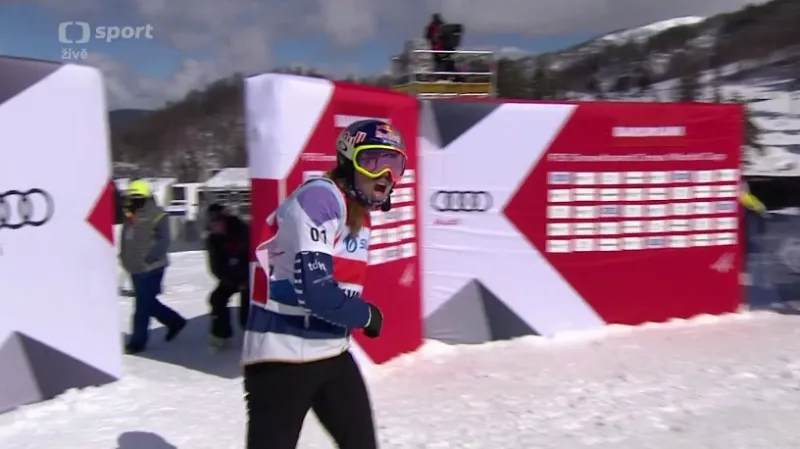 Samková vyhrála v Gruzii a vede Světový pohár ve snowboardcrossu