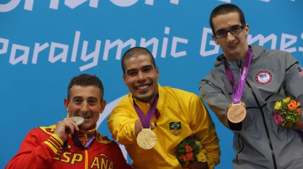 Sebastian Rodríguez (vlevo) přišel o nohu při hladovce ve vězení