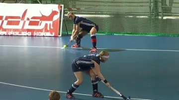 Zápas ženské reprezentace v pozemním hokeji