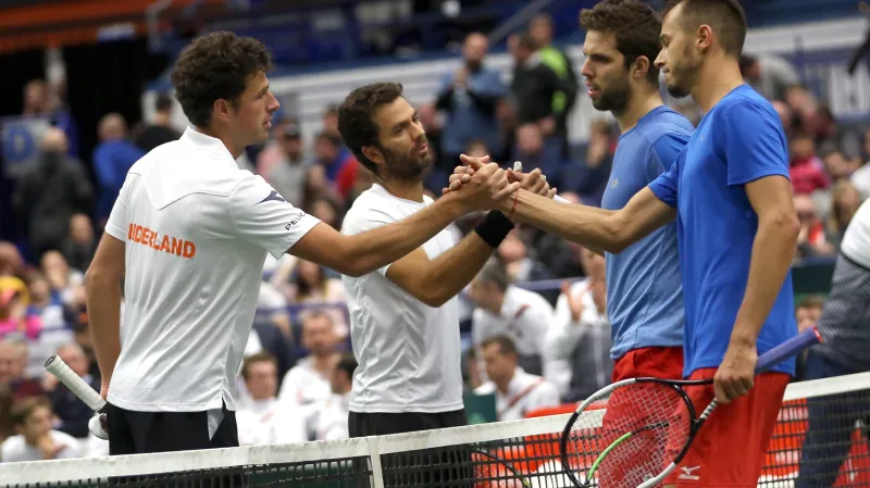 Čeští tenisté prohráli v kvalifikaci Davisova poháru s Nizozemskem