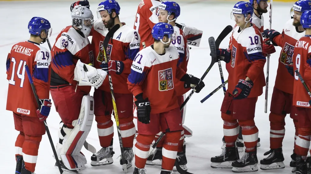 Čeští hokejisté se radují z výhry
