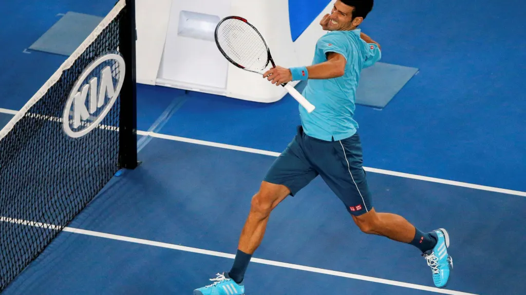 Slavící Novak Djokovič