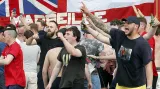 Zpravodaj ČT: Anglie se už za chování svých fanoušků omluvila