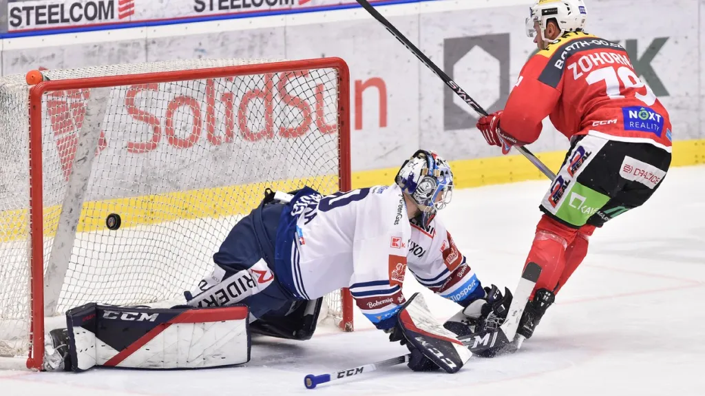 Pardubický Tomáš Zohorna proměňuje nájezd ve Vítkovicích