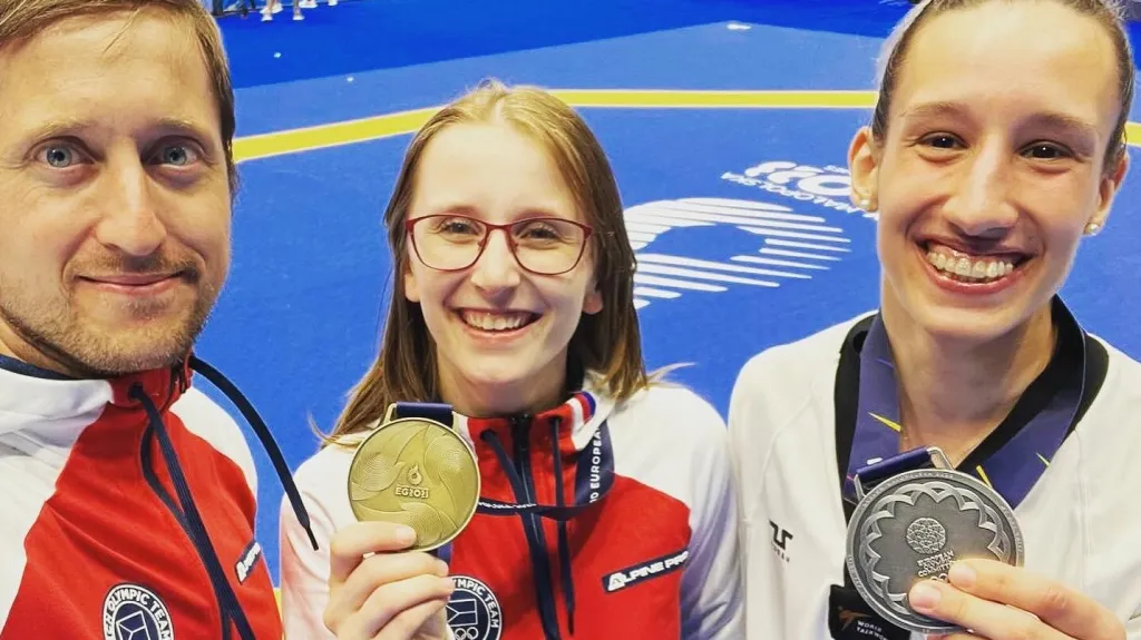 Dominika Hronová (uprostřed) se kvalifikovala na OH