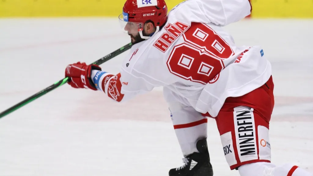 Erik Hrňa v dresu Třince