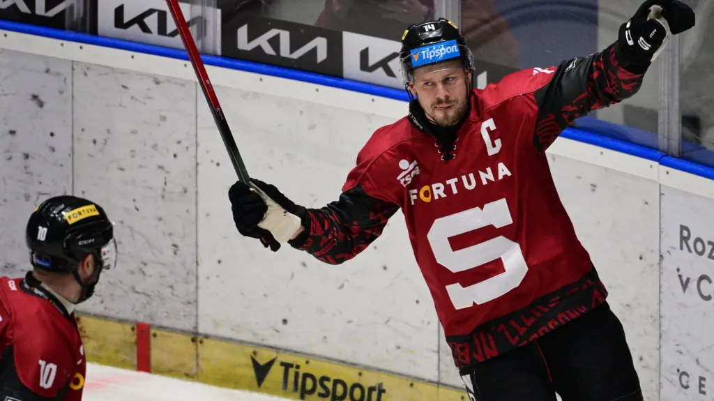 Kapitán hokejové Sparty Filip Chlapík