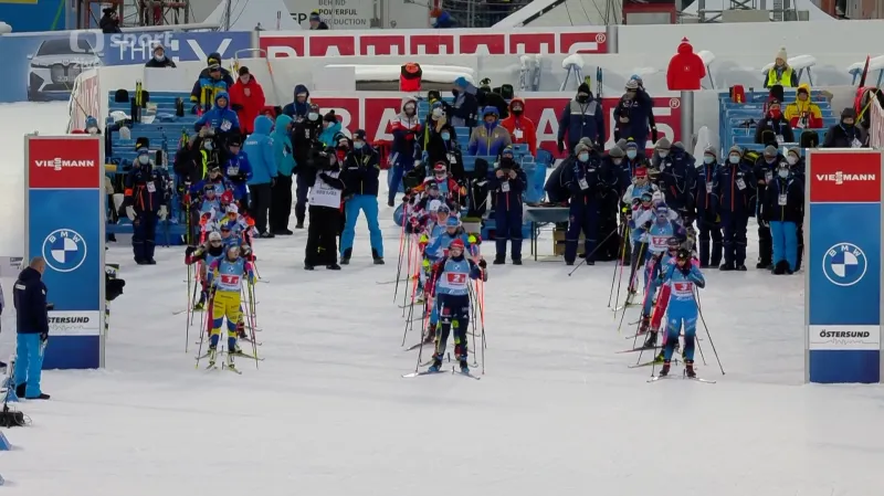 Sestřih štafetového závodu biatlonistek v Östersundu