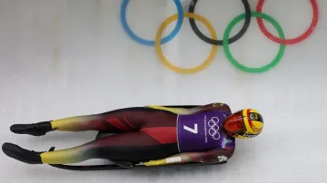 První jízda sáňkařky Merle Malou Fräbelové