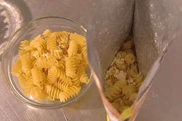 Nové trendy ve spotřebě potravin: Méně fastfoodů a instantních jídel