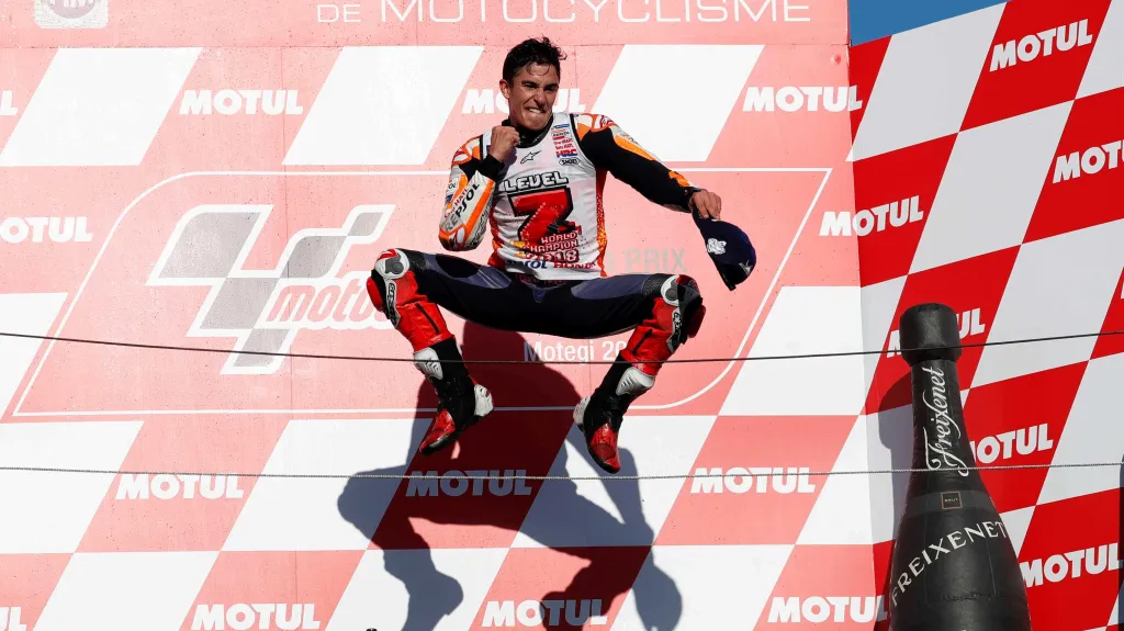 Marc Márquez se raduje z titulu světového šampiona v MotoGP