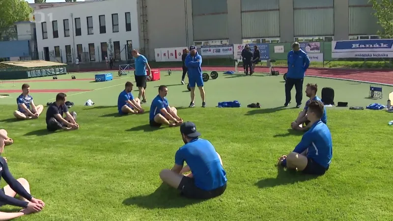 Kometě zatím v přípravě chybí zahraniční hvězdy, do tréninku se vrátil Holík