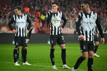 Čvančara chce z Mönchengladbachu odejít, potvrdil agent. Pro klub ale dělá maximum