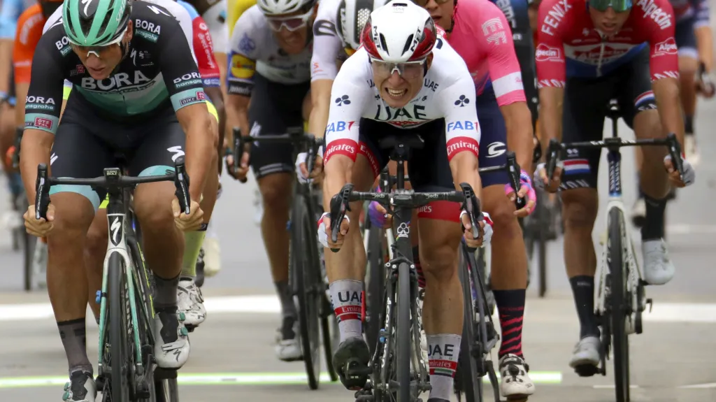 Jasper Philipsen (vpravo)