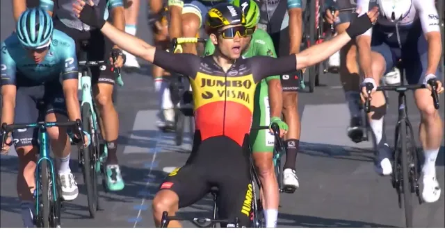 Dojezd 21. etapy Tour de France