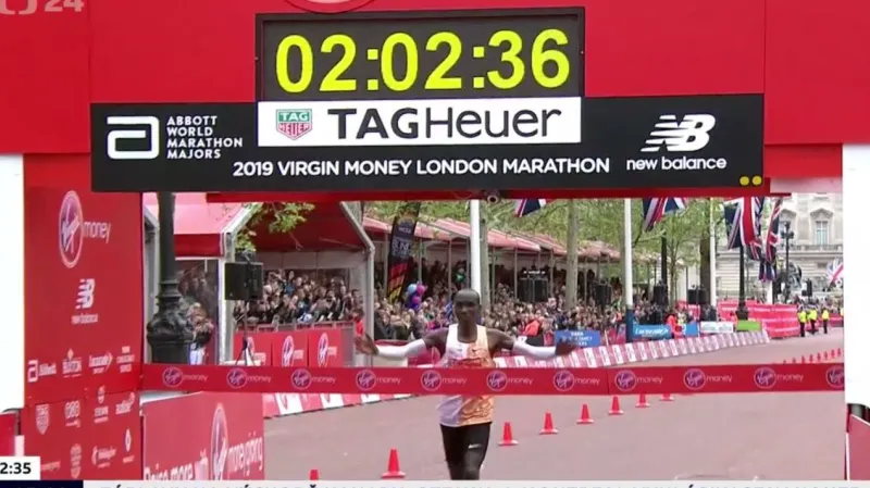 Kipchoge počtvrté vyhrál Londýnský maraton, ženám kralovala Kosgeiová