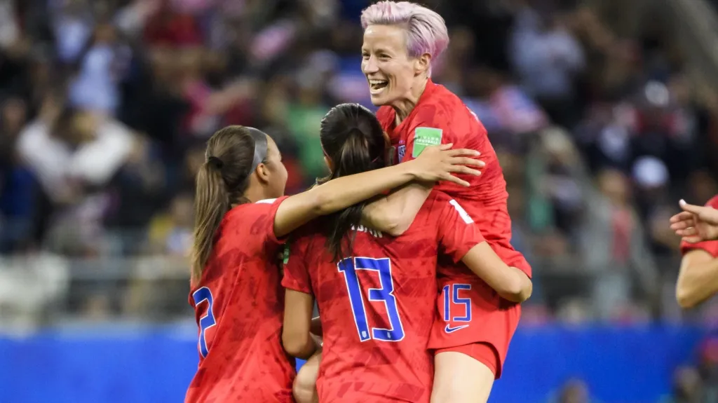 Americké fotbalistky se radují z rekordní výhry na MS