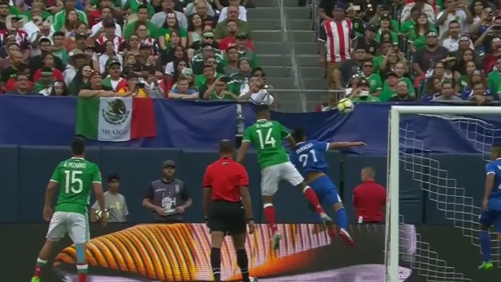 Mexiko začalo Zlatý pohár výhrou nad Salvadorem
