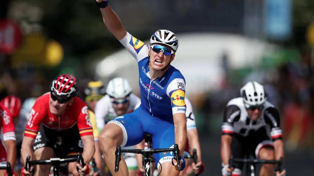 Marcel Kittel se raduje z vítězství v etapě na Tour de France