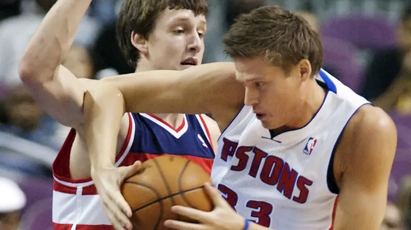 Jan Veselý v utkání s Detroitem