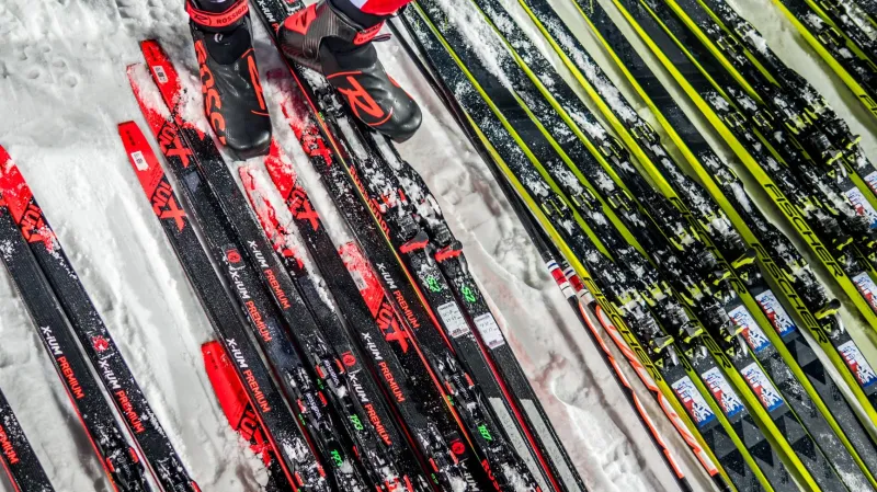 Vybrat ty správné lyže není někdy vůbec jednoduché...