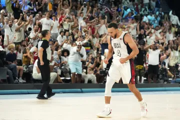 Emoce Stephena Curryho v semifinále olympijského turnaje