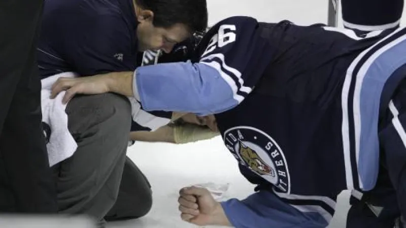 Zraněný hráč Floridy Panthers Steve Bernier