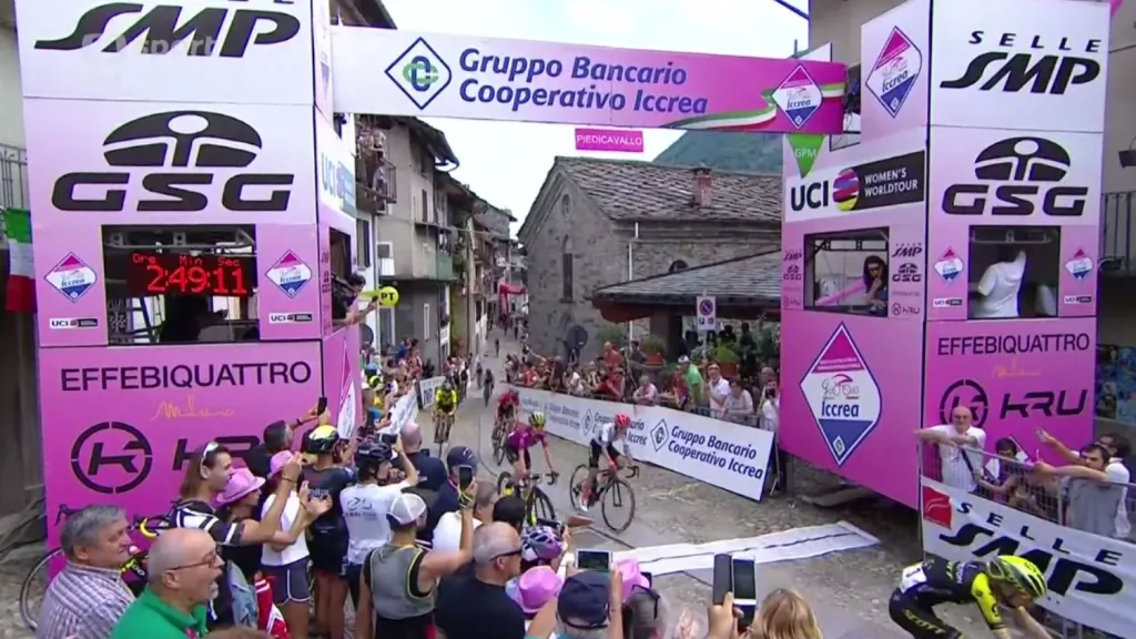 Marianne Vosová předvedla na Giro Rosa strhující finiš