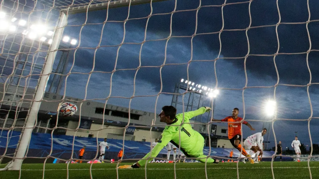 Real inkasuje jeden ze tří gólů od Šachtaru Doněck