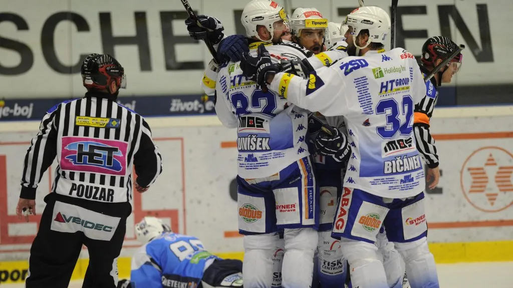 Radující se hráči Komety