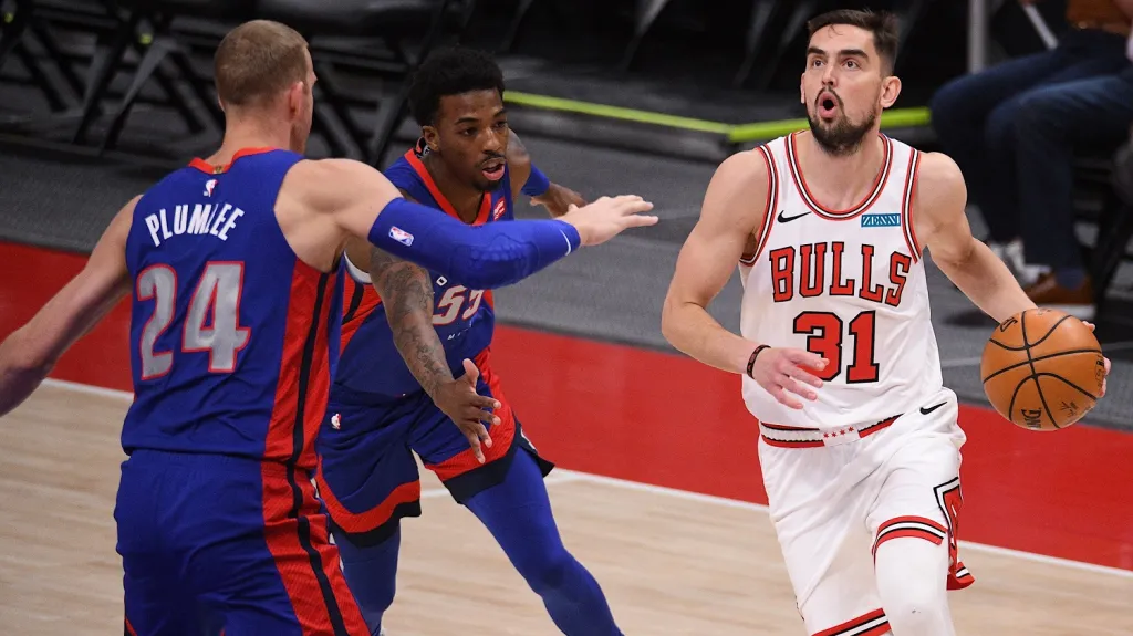 Tomáš Satoranský v utkání s Detroitem