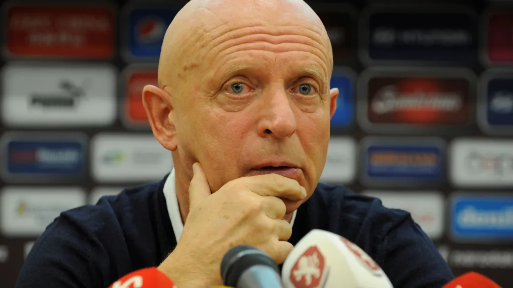 Trenér české reprezentace Karel Jarolím