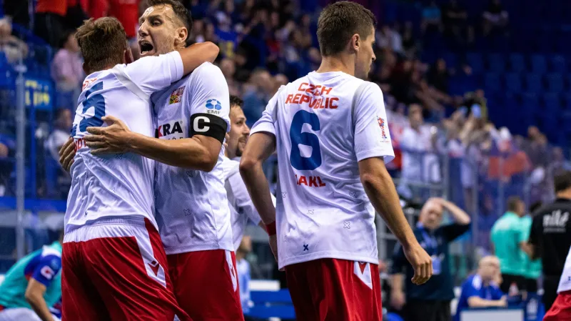 Češi postoupili do čtvrtfinále ME v malém fotbale po výhře nad Anglií