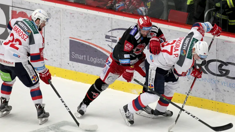 Sestřih 1. čtvrtfinále Třinec - Pardubice