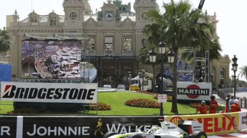 Jenson Button v kvalifikaci na VC Monaka