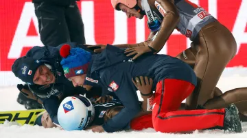 Oslavující polský tým