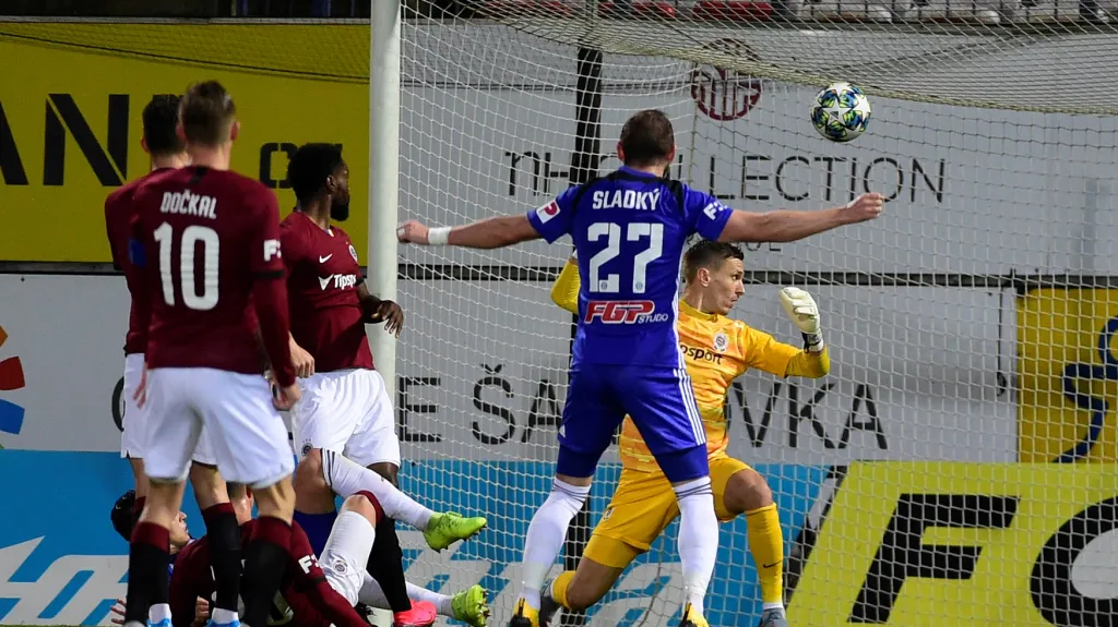 Sparta inkasuje jedinou branku utkání