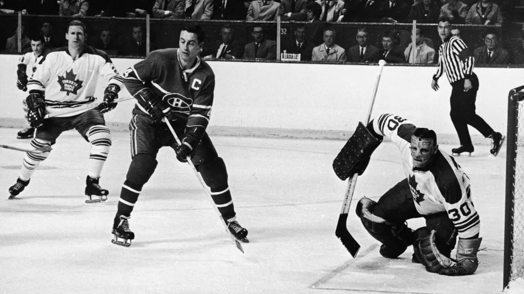 Jean Béliveau v utkání s Torontem