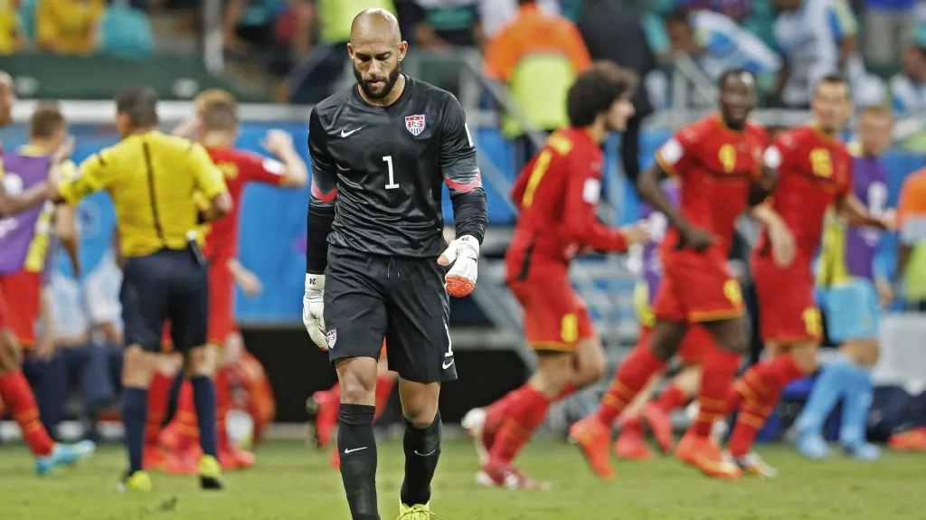 Americký gólman Tim Howard v utkání s Belgií