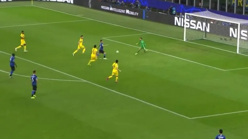 Dortmund má Interu co vracet, Neapol narazí na Salcburk