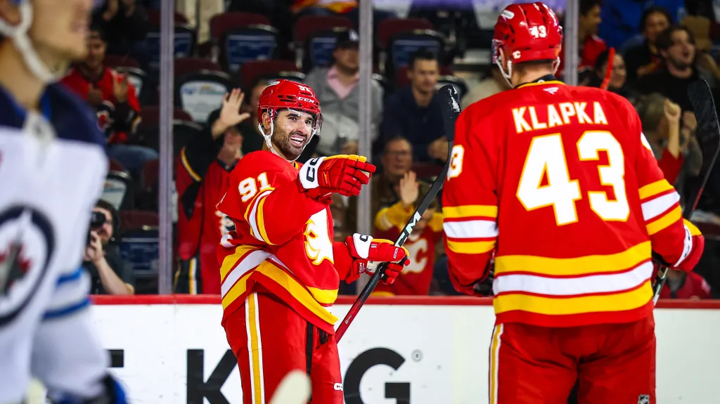Adam Klapka v dresu Calgary