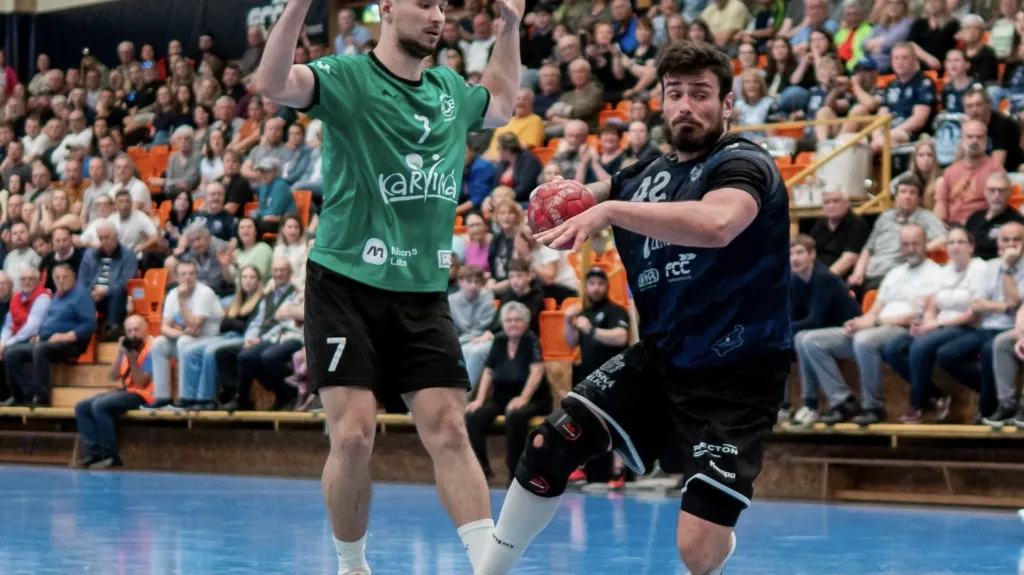 Lovosický pivot Patrik Stach zakončuje proti Karviné